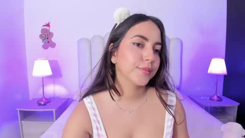 sofiebunnie online show from May 15, 2026, 11:34 pm