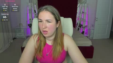 sofii_darling online show from April 28, 2026, 4:45 pm