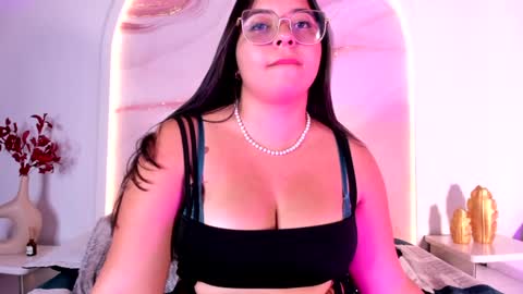 Snapshot of sofii_lopezz chatting on February 8, 2025, 6:01 pm Sofii Lopezz online show from February 8, 2025, 6:01 pm