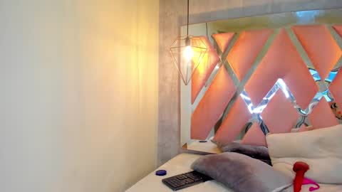   online show from December 28, 2024, 9:40 pm