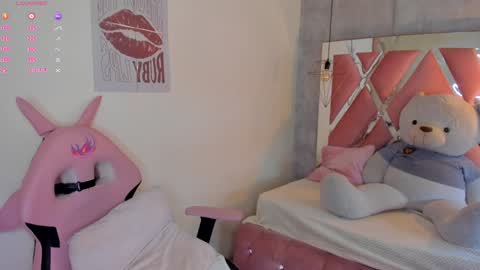   online show from February 4, 2025, 6:49 pm