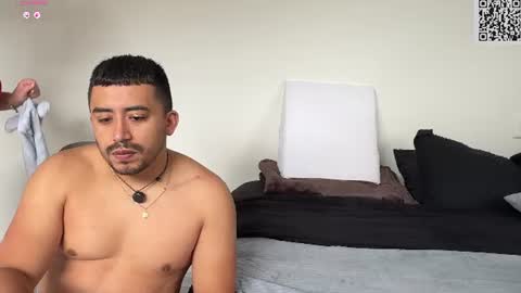 sofii_n_diego online show from August 5, 2026, 1:36 pm