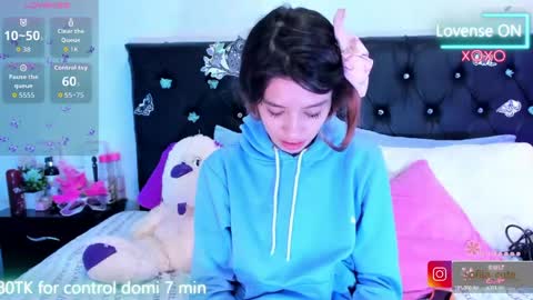 sofiia cute  online show from May 12, 2026, 3:47 am