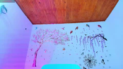  Sofa Daz  online show from February 18, 2026, 1:51 pm