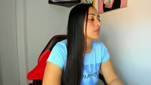 sofiia rodriguez online show from November 25, 2025, 11:43 am