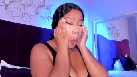 Snapshot of sofiifox chatting on May 11, 2026, 1:28 pm sofiifox online show from May 11, 2026, 1:28 pm