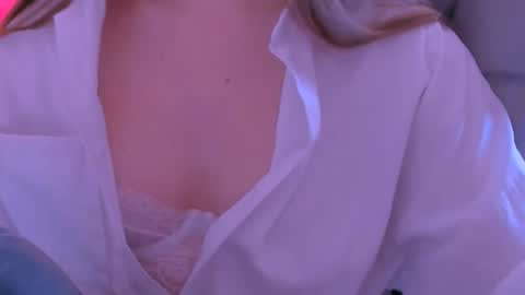 Snapshot of sofinovvak chatting on February 26, 2026, 11:31 am Sofi online show from February 26, 2026, 11:31 am