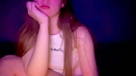 Snapshot of sofinovvak chatting on May 31, 2026, 6:53 pm Sofi online show from May 31, 2026, 6:53 pm