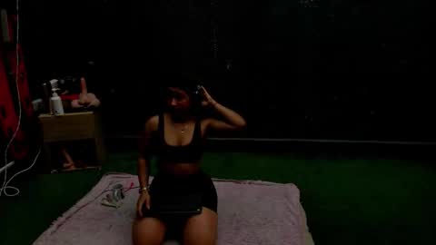 Snapshot of sofiperez_ chatting on October 4, 2025, 11:19 am      online show from October 4, 2025, 11:19 am