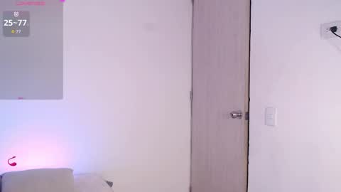 Snapshot of sofix_ chatting on April 21, 2026, 10:56 pm Lau online show from April 21, 2026, 10:56 pm
