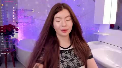 sofiyamil online show from November 7, 2025, 3:06 am