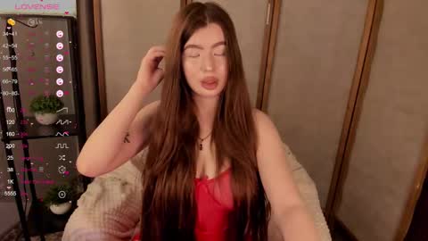 sofiyamil online show from November 8, 2025, 3:50 am