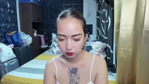 Angel online show from November 17, 2025, 12:33 pm