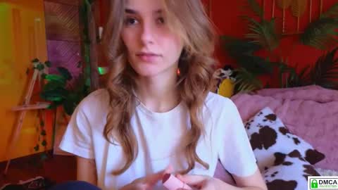 E online show from November 22, 2025, 9:08 am