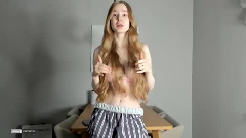 Snapshot of soft_katy chatting on April 1, 2026, 7:55 pm kitty katy online show from April 1, 2026, 7:55 pm