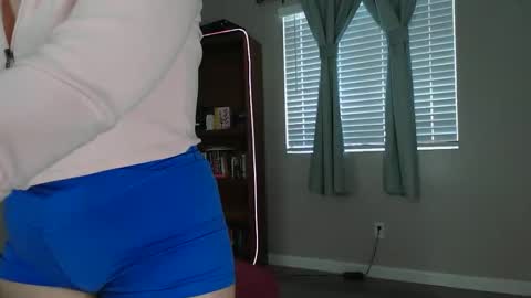 Snapshot of soft_latina chatting on April 20, 2026, 12:02 am Streaming 1129 7pm PST online show from April 20, 2026, 12:02 am