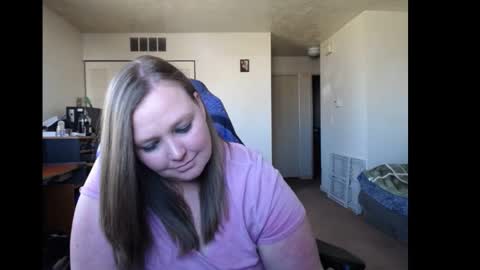 Snapshot of softerpeaches chatting on February 28, 2025, 8:28 pm Rose online show from February 28, 2025, 8:28 pm