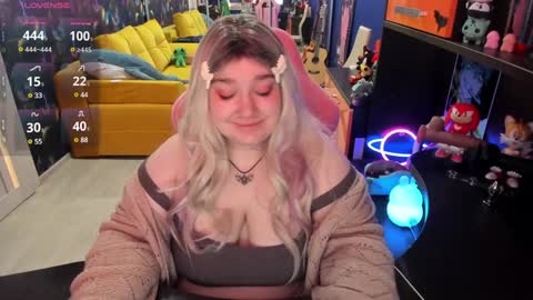 Sofie online show from December 21, 2024, 6:52 am