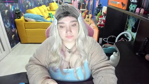 Sofie online show from December 22, 2024, 2:49 am