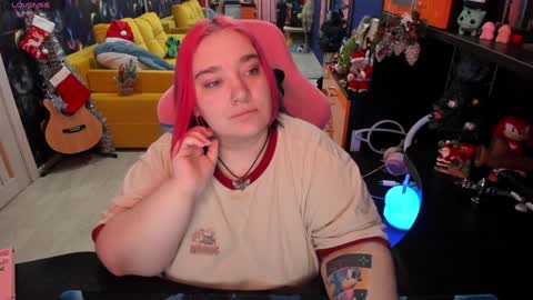 Sofie online show from December 25, 2024, 5:37 am