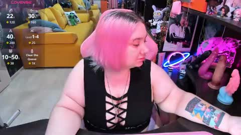 Sofie online show from June 13, 2026, 2:42 am