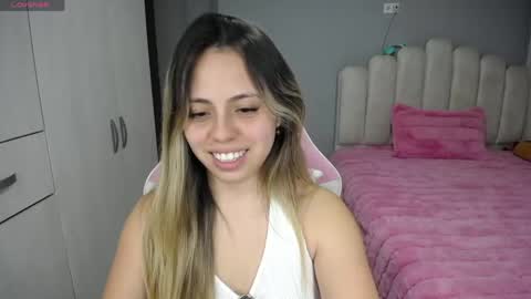 Snapshot of softkiss_x chatting on April 21, 2026, 3:24 am Fran online show from April 21, 2026, 3:24 am