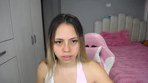 Snapshot of softkiss_x chatting on May 7, 2026, 2:00 pm Fran online show from May 7, 2026, 2:00 pm