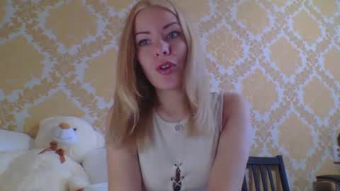 Snapshot of softy_aura chatting on July 30, 2026, 9:52 am softy_aura online show from July 30, 2026, 9:52 am