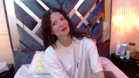    online show from February 18, 2026, 12:23 pm