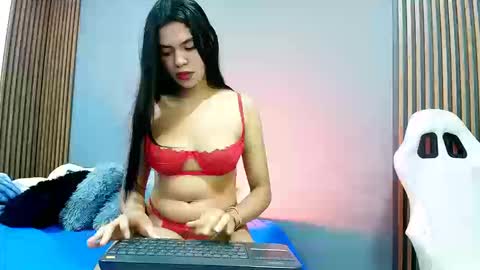 Snapshot of sofy_west chatting on September 20, 2025, 10:44 pm sofy west online show from September 20, 2025, 10:44 pm