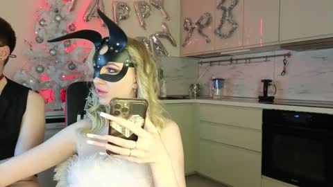 SOFYandMIKE online show from January 6, 2026, 7:28 pm