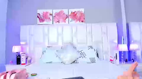 Snapshot of sofynovoa chatting on September 25, 2025, 4:05 am online show from September 25, 2025, 4:05 am