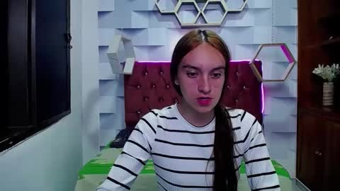 sofyswee online show from March 11, 2025, 12:22 am