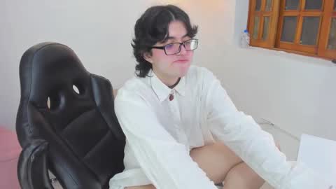 Sohokat Doll online show from September 11, 2025, 4:01 am