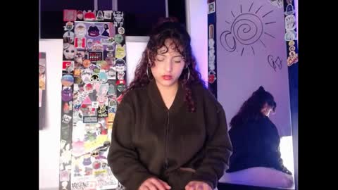 gin independent model online show from February 24, 2025, 4:27 am