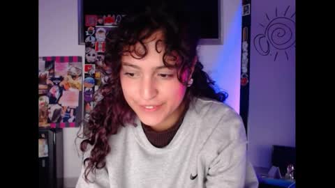 gin independent model online show from March 5, 2025, 10:11 am