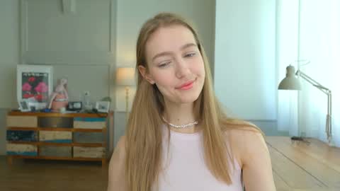 Bella online show from February 8, 2025, 11:01 am