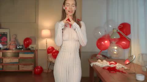 Bella online show from February 14, 2025, 3:05 pm