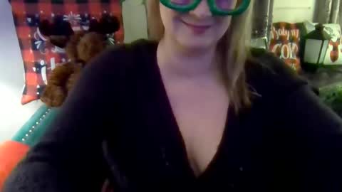 solesticia online show from December 19, 2024, 11:03 pm