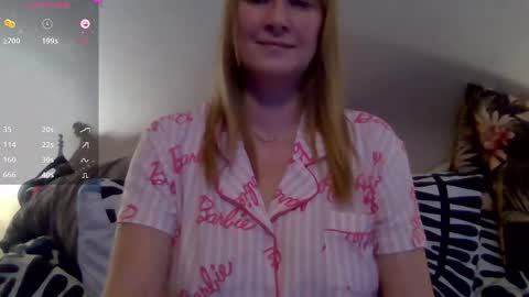 solesticia online show from January 13, 2026, 1:38 pm