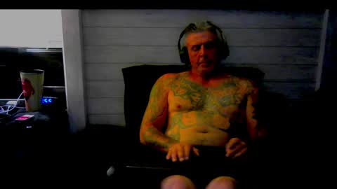 Snapshot of solodolo2020 chatting on April 26, 2026, 5:49 am I love watching beautiful women play with themselves online show from April 26, 2026, 5:49 am