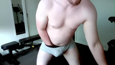 Snapshot of somethingsexysam chatting on May 2, 2026, 5:23 am Edging Sam JOI online show from May 2, 2026, 5:23 am