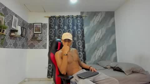 Snapshot of son_hades chatting on May 22, 2026, 4:34 pm son_hades online show from May 22, 2026, 4:34 pm