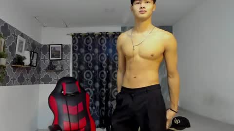Snapshot of son_hades chatting on July 21, 2026, 7:49 pm son_hades online show from July 21, 2026, 7:49 pm
