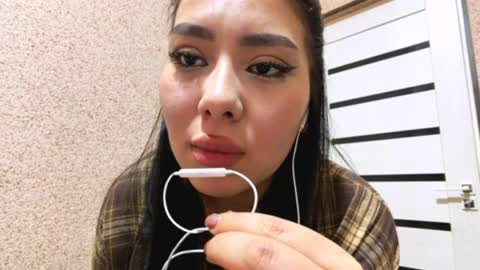 Snapshot of sondigiovanni chatting on April 7, 2026, 9:04 pm Sabrina 3 online show from April 7, 2026, 9:04 pm