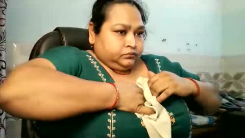soni88888 online show from May 7, 2026, 4:34 pm