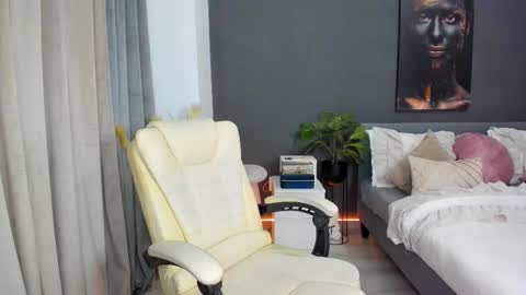 Sonia  Rey online show from October 27, 2025, 1:59 pm