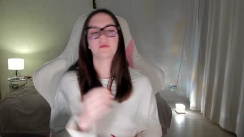 Snapshot of sonia_moon_ chatting on January 15, 2025, 1:23 am sonia_moon_ online show from January 15, 2025, 1:23 am