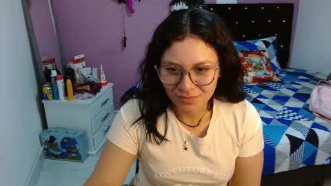 sonialatin69 online show from December 13, 2024, 3:54 pm