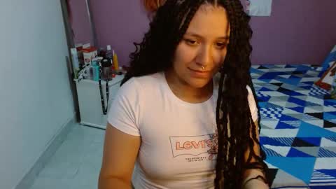 sonialatin69 online show from December 27, 2024, 4:54 pm